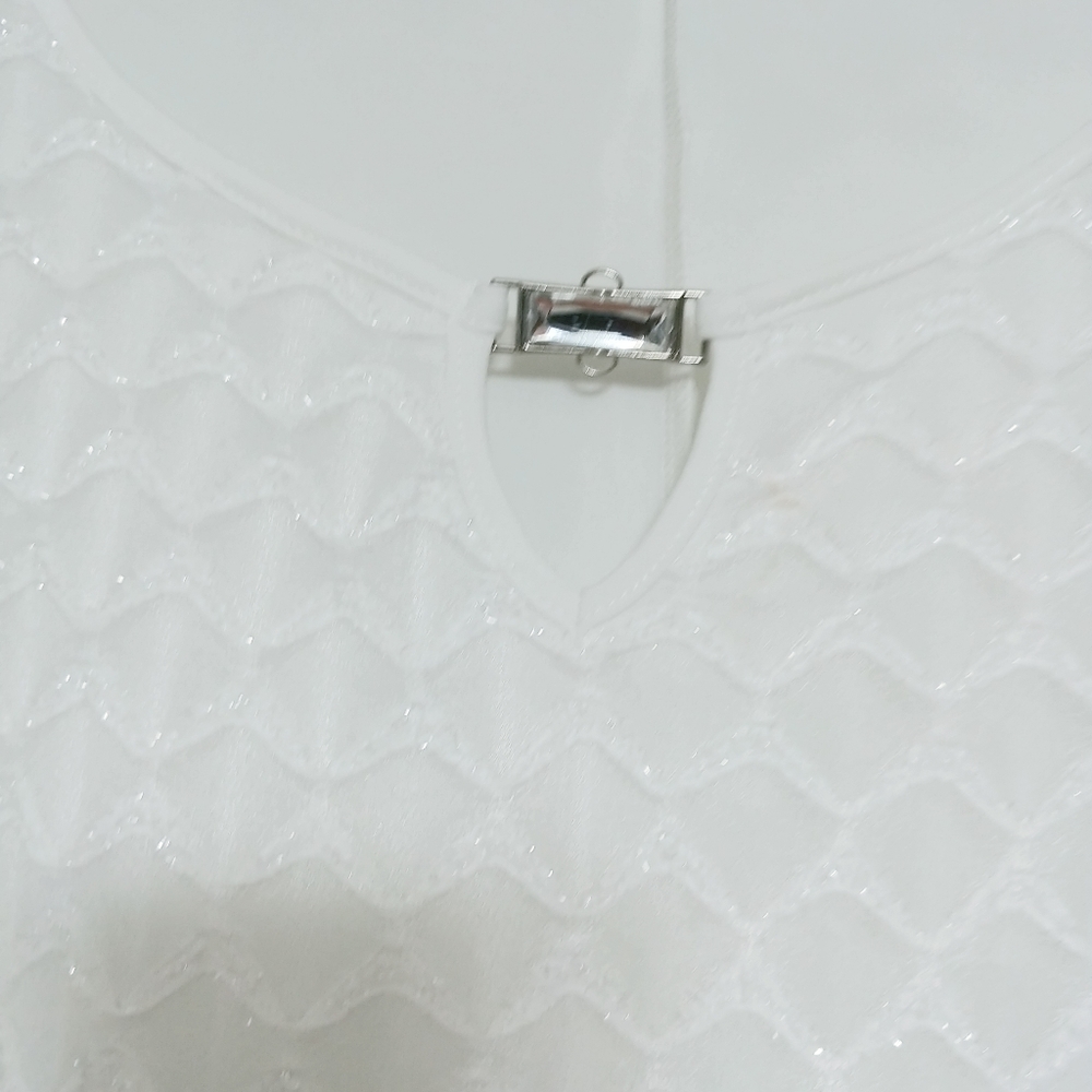 Beautiful white dressy top lining under - Picture 6 of 6